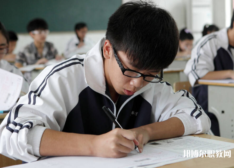 2025開封中職學(xué)校最新排名前三名單