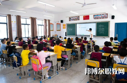2025雅安中職學(xué)校最新排名前三名單