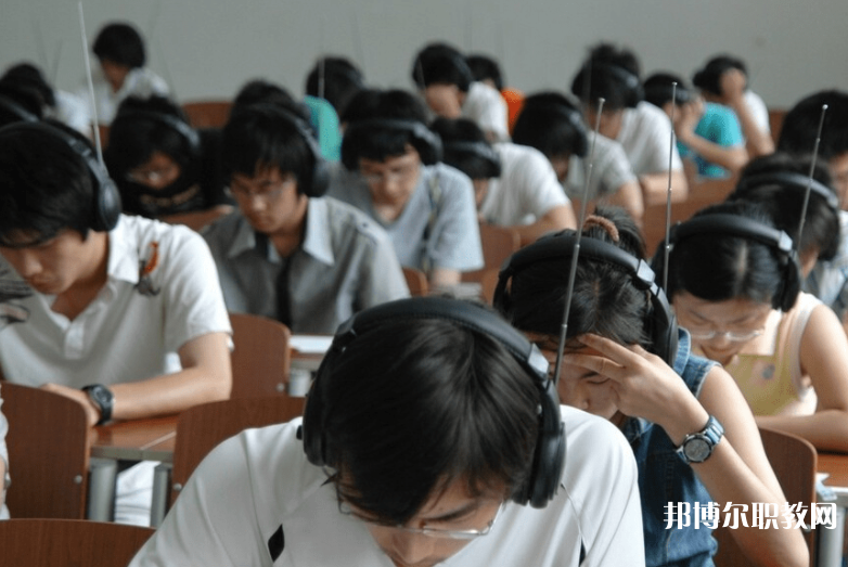 2025張家口中專學(xué)校最新排名前三名單