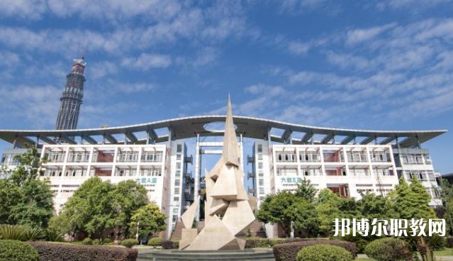 成都2025年哪些學校有鐵路學校