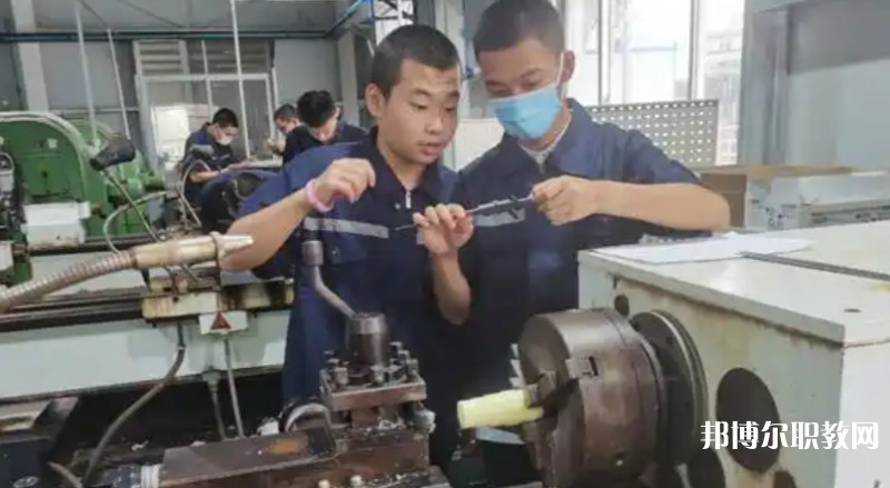 自貢2025年男生讀鐵路學(xué)校怎么樣