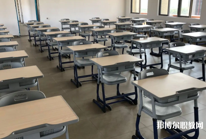 成都2025年鐵路學(xué)校要讀幾年