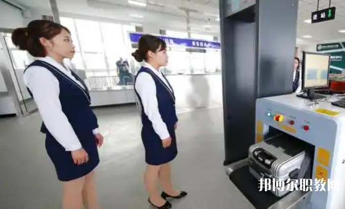 自貢2025年女生在鐵路學校學什么好